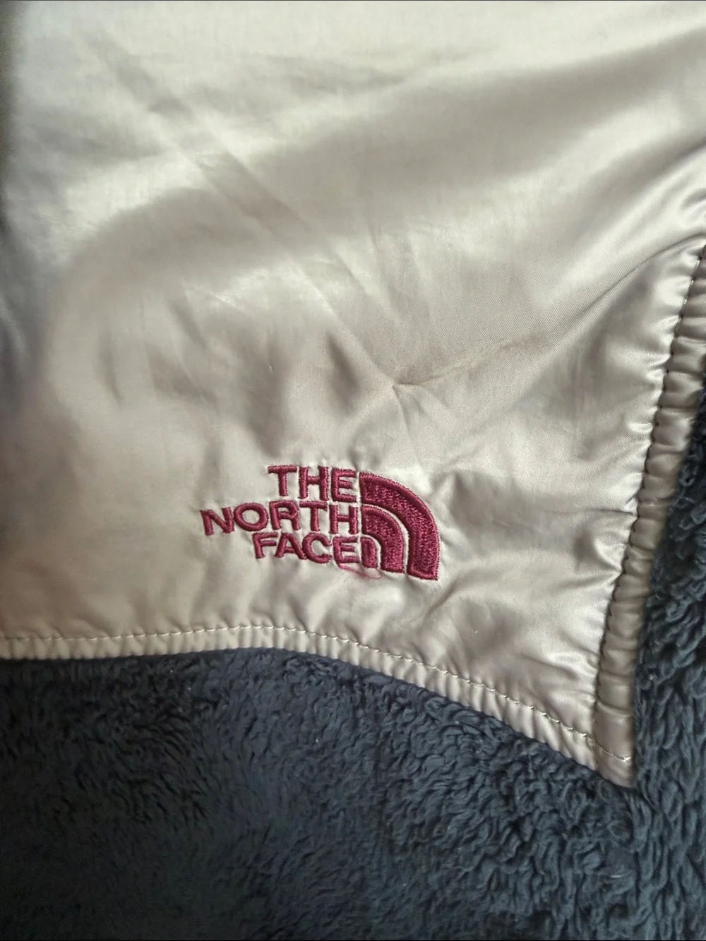 (307)The North Face Navy and Gray Kids Fleece Jacket